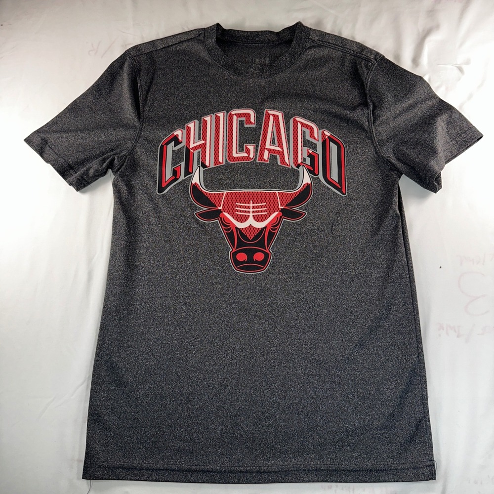Chicago Bulls NBA Graphic T-Shirt Charcoal Heather Gray Basketball Tee Mens S